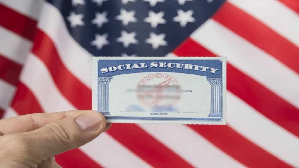 Social Security to Distribute $1,976 Payments