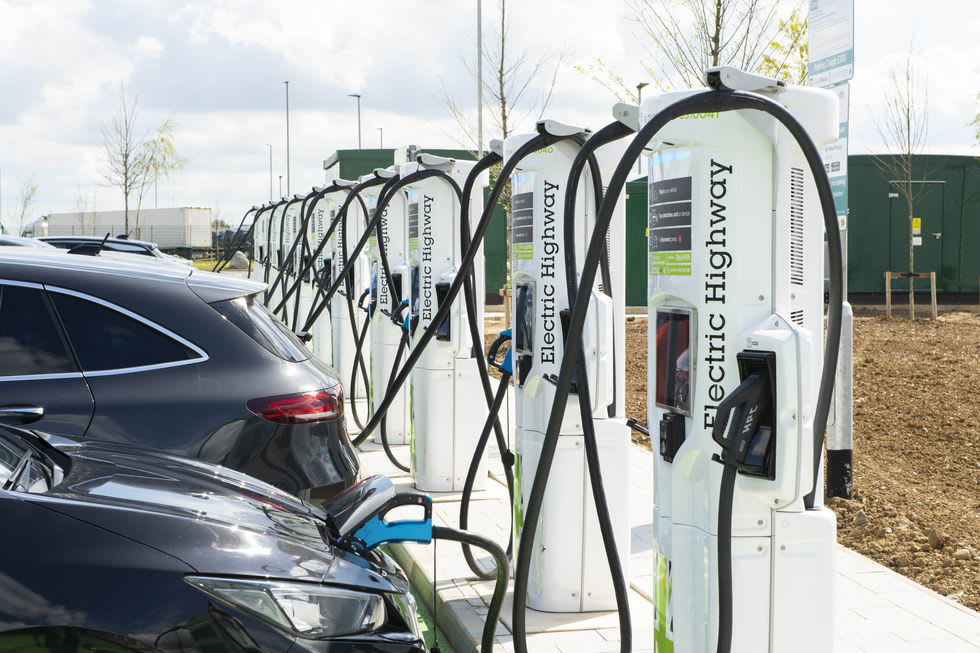 Government Policies on EV Sales Could Raise Petrol Car Expenses by £1,600 Annually