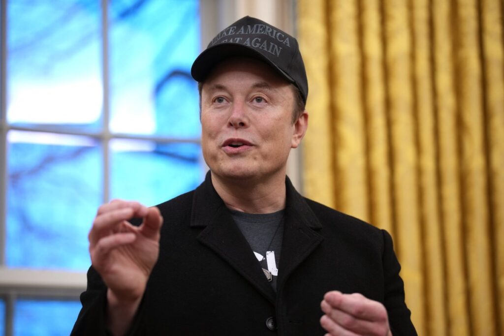 Elon Musk Calls Social Security a Ponzi Scheme